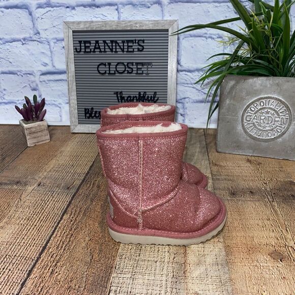 UGG Other - Ugg classic short II‎ glitter boots
